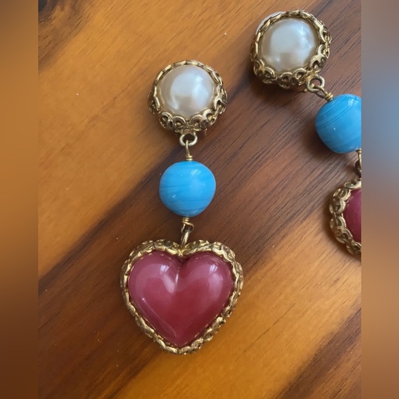 Chanel Heart Gripoix Dangle Earrings ❌no offer or trade❌ - Picture 3 of 8